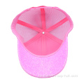 Высококачественная розовая шляпа с блестками.